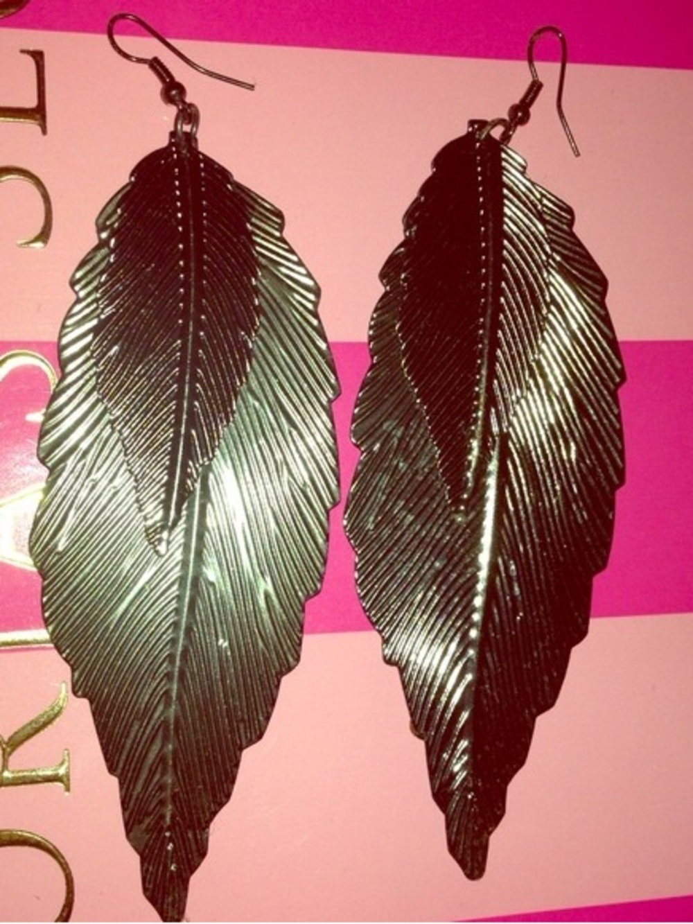 Women's Black Feather Drop Earrings - Sleek Lightweight Design